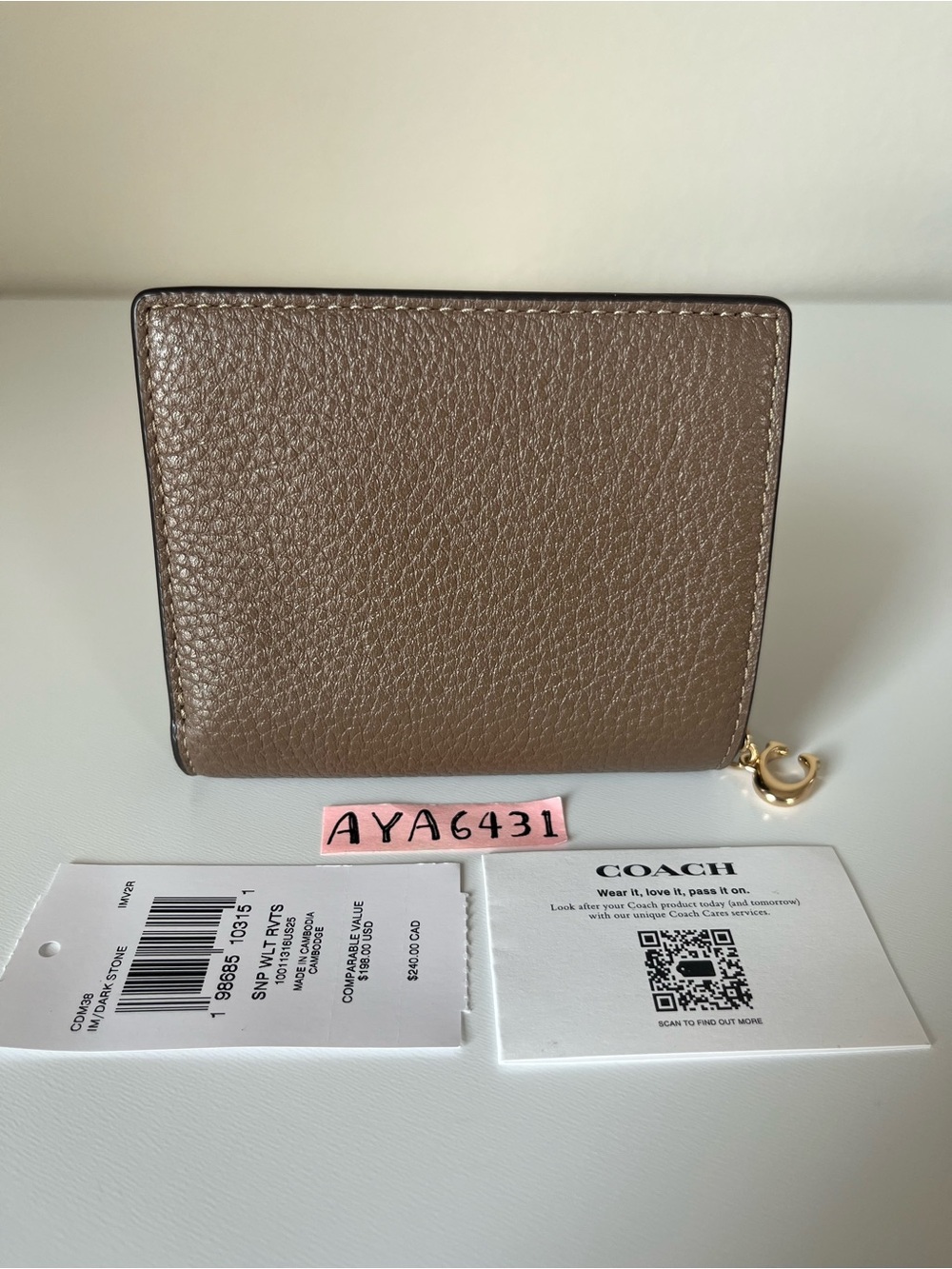 Coach Snap Wallet With Rivets🎈🎈 - Picture 2 of 9